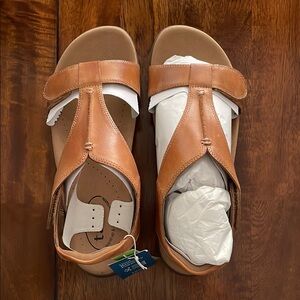 Taos Footwear Tan Leather Sandals Classic T-Strap Design